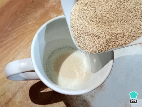 Recette de pain au jaune - Étape 1