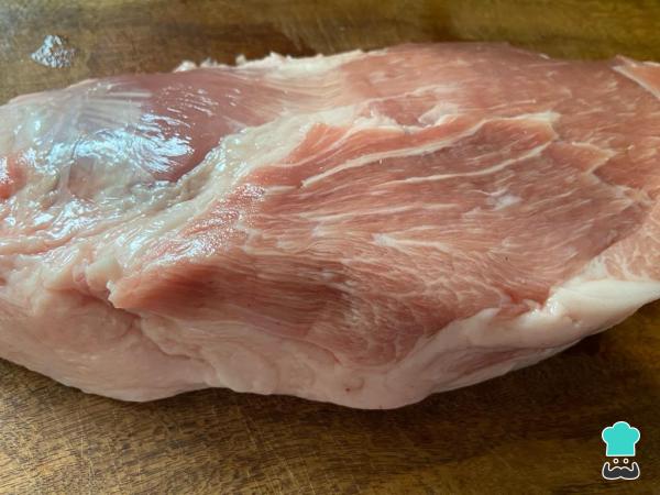 Recette de Bondiola al disco à la bière et à la crème - Étape 1