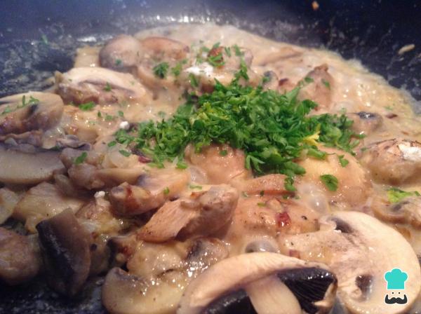 Recette de Champignons à la provençale - Étape 7