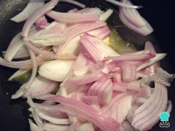 Recette d'empanadas au fromage et à l'oignon - Étape 3