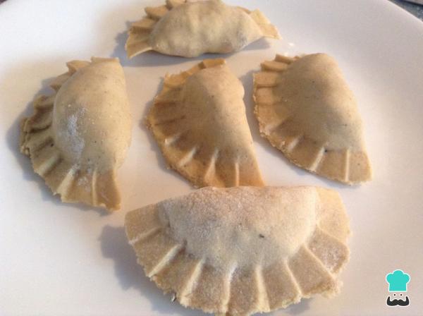 Recette d'empanadas au fromage et à l'oignon - Étape 13
