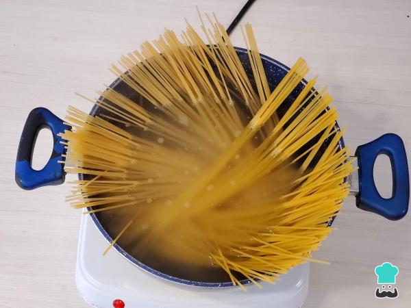 Recette de gâteau aux nouilles - Étape 1