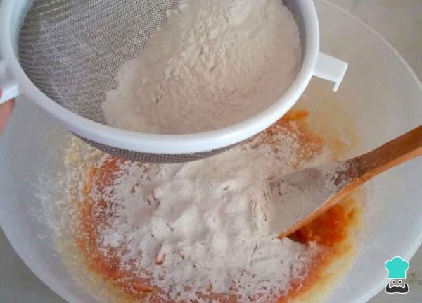 Recette de gâteau aux carottes maison - Étape 4