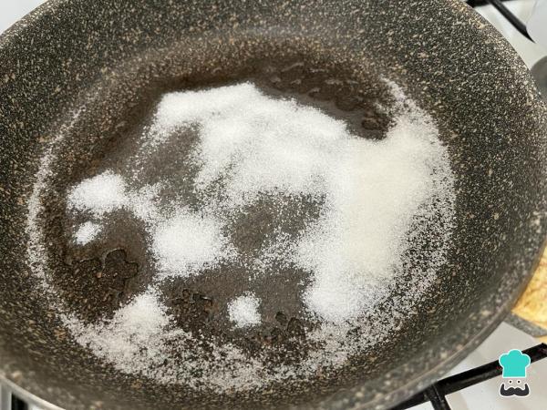 Recette de pudding au pain au mixeur - Étape 1