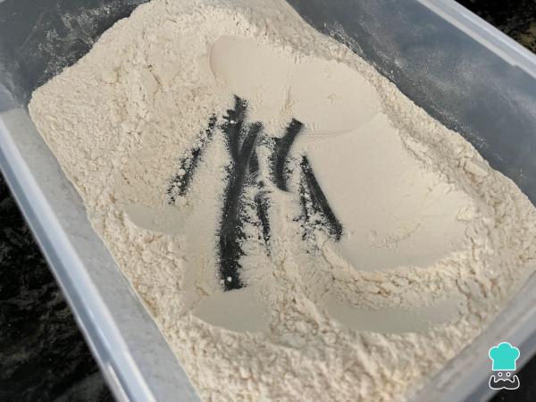 Recette de gâteau frit salé - Étape 1