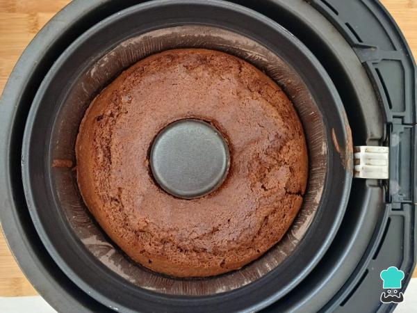 Recette de gâteau au chocolat à la friteuse à air – Étape 6
