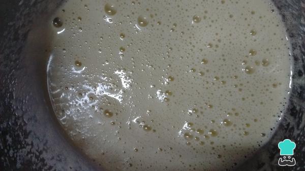 Recette de Gâteau au yaourt, aux pommes et aux noix - Étape 3