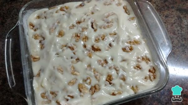 Recette de Gâteau au yaourt, aux pommes et aux noix - Étape 7