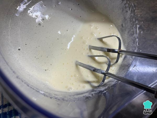 Recette de Biscuit fourré au dulce de leche - Étape 1