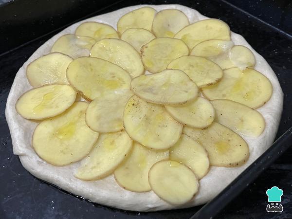 Recette de pizza aux pommes de terre - Étape 5