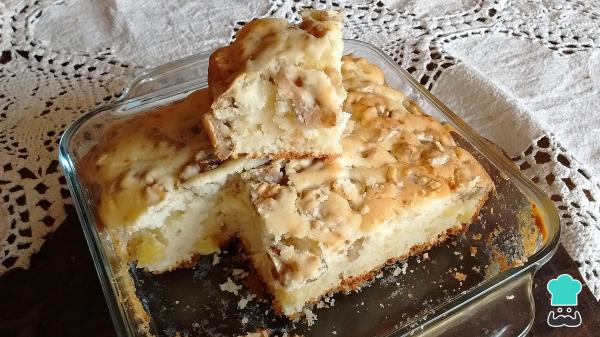 Recette de gâteau au yaourt, aux pommes et aux noix
