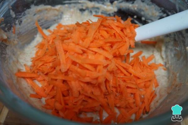 Recette de gâteau au yaourt et aux carottes sans sucre - Étape 7
