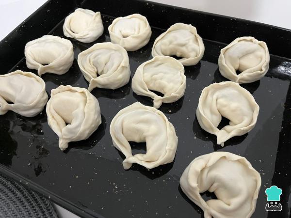 Recette d'empanadas au fromage et à l'oignon - Étape 5