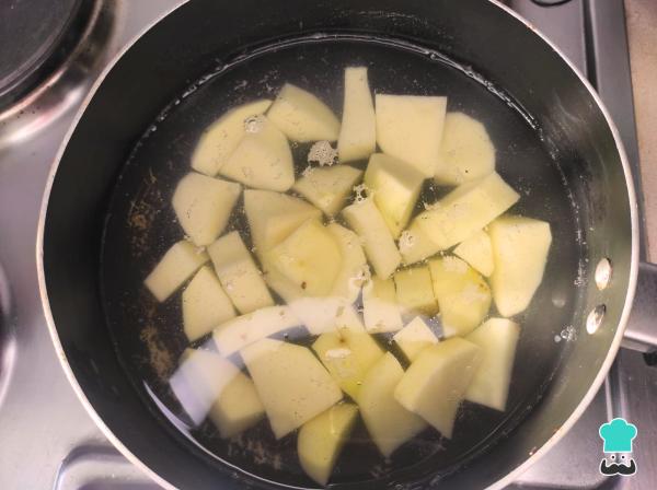 Recette de Sopaipillas aux pommes de terre - Étape 1