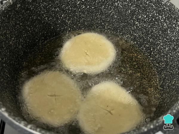 Recette de gâteaux frits moelleux – Étape 5