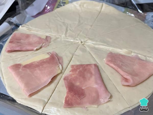 Recette des Croissants à la pâte à tarte - Étape 2