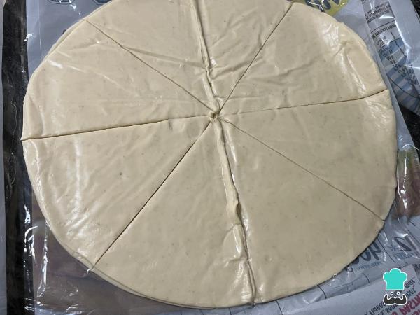 Recette des Croissants à la pâte à tarte - Étape 1