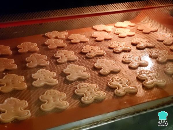 Recette de biscuits au pain d'épice allemands - Étape 8