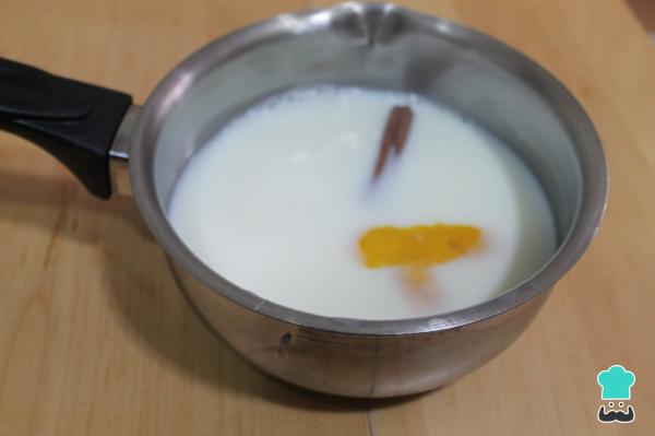 Recette de Torrijas avec lait condensé - Étape 1