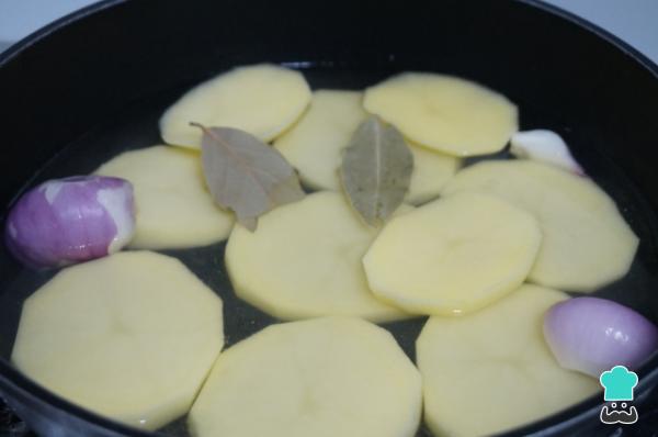 Recette traditionnelle de hake galicien - Étape 2