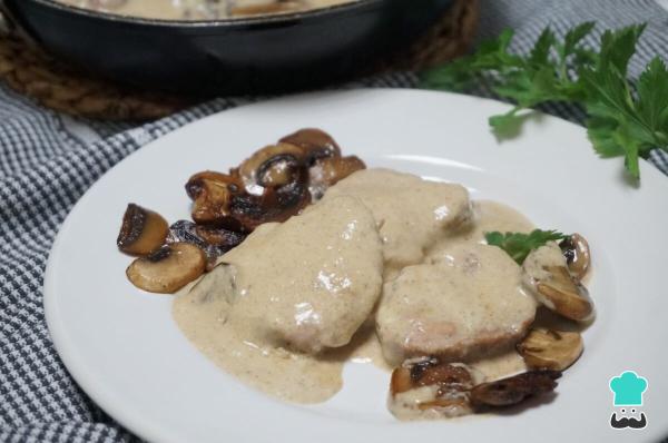 Recette de surlonge de porc en sauce aux champignons et oignon - Étape 9
