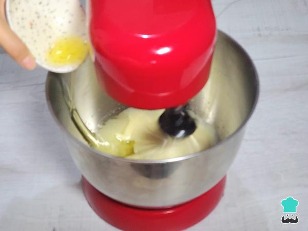Recette de gâteau à la noix de coco et du yogourt - Étape 2