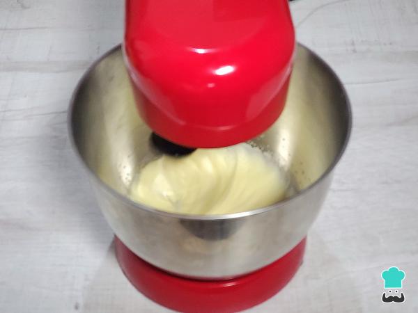 Recette de gâteau à la noix de coco et au yaourt - Étape 1