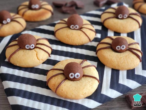 Recette des biscuits Halloween Spider - Étape 11