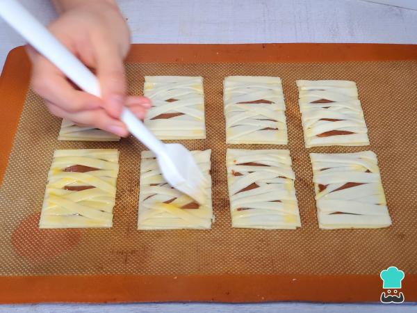 Recette de momies de pâte feuilletée - Étape 7