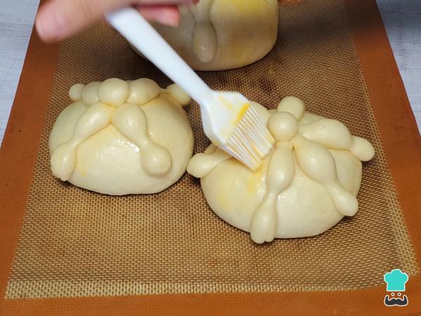 Recette du Pain des Morts farci au Nutella et aux fraises - Étape 7