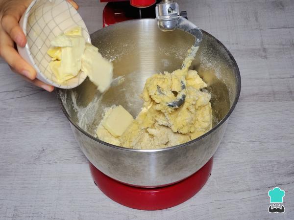 Recette du Grand Pan de Muerto - Étape 2