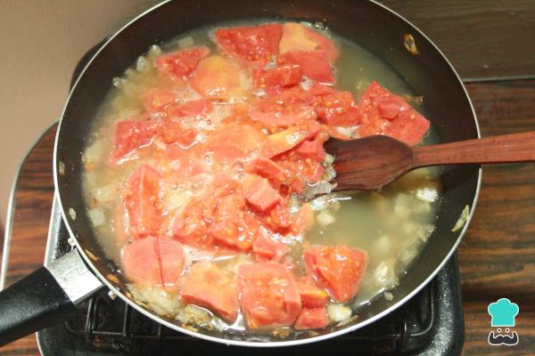 Recette de Poisson frit avec patacones et sauce - Étape 5