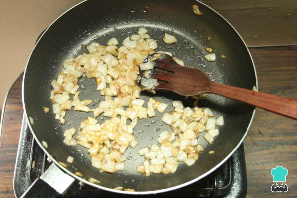 Recette de Poisson frit avec patacones et sauce - Étape 4