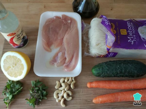 Recette de salade de nouilles thaïlandaises – Étape 1