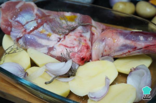 Recette d'épaule d'agneau au four à la ségovienne - Étape 1