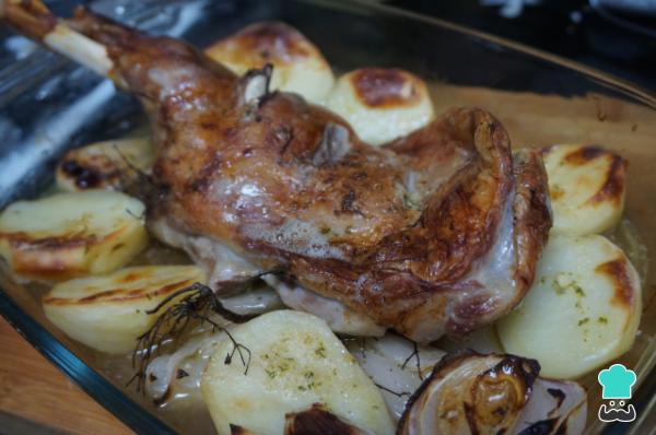 Recette d'épaule d'agneau au four à la ségovienne - Étape 4