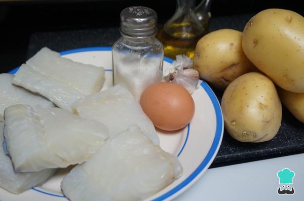 Recette de Gratin de Morue à l'Aïoli et Pommes de Terre - Étape 1