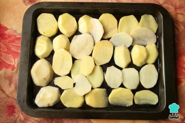 Recette de Sardines au Four avec Pommes de Terre et Oignons - Étape 3