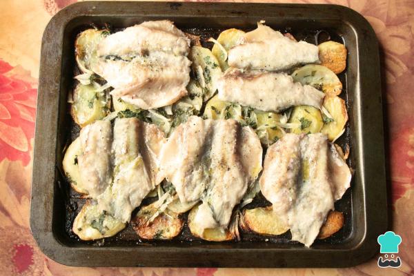 Recette de Sardines au Four avec Pommes de Terre et Oignons - Étape 6