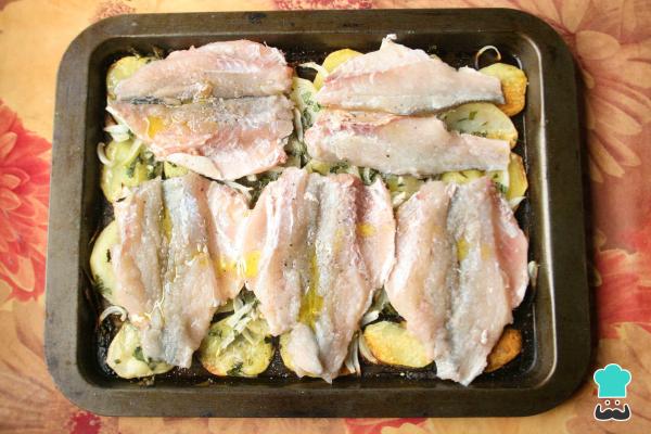Recette de Sardines au Four avec Pommes de Terre et Oignons - Étape 5
