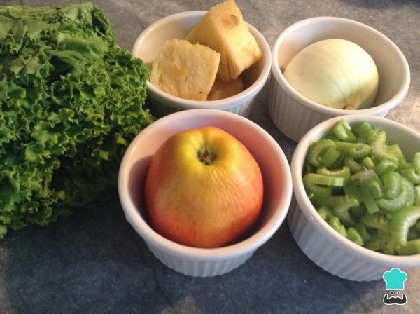 Recette de Salade aigre-douce aux pommes - Étape 1