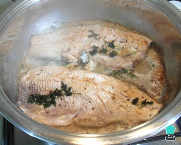 Recette de Truite Saumonée Sauce au Beurre - Étape 4