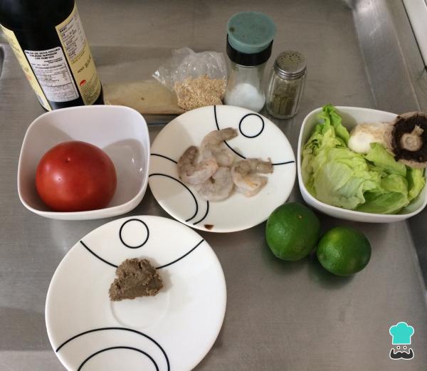 Recette de salade de crevettes orientales - Étape 1