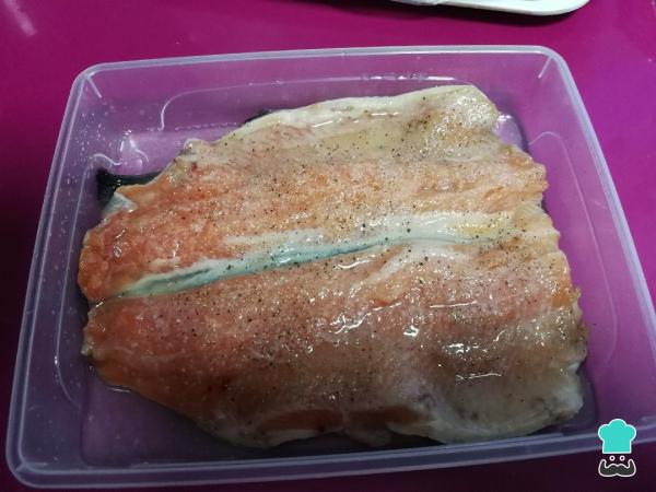 Recette de Truite farcie au micro-ondes - Étape 1