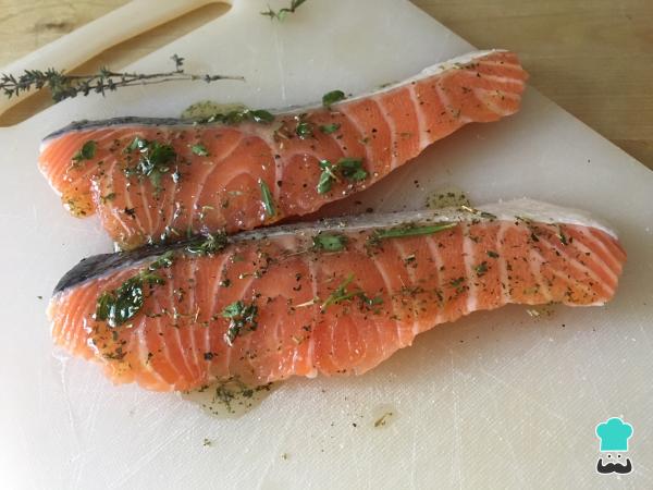 Recette de Saumon Grillé aux Fines Herbes - Étape 4