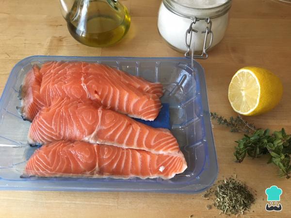 Recette de Saumon Grillé aux Fines Herbes - Étape 1