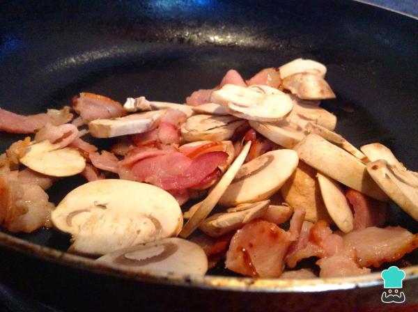 Recette de salade d'épinards, bacon et champignons - Étape 5