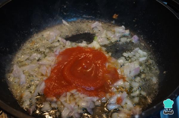 Recette de Lotte en sauce aux crevettes étape par étape - Étape 5