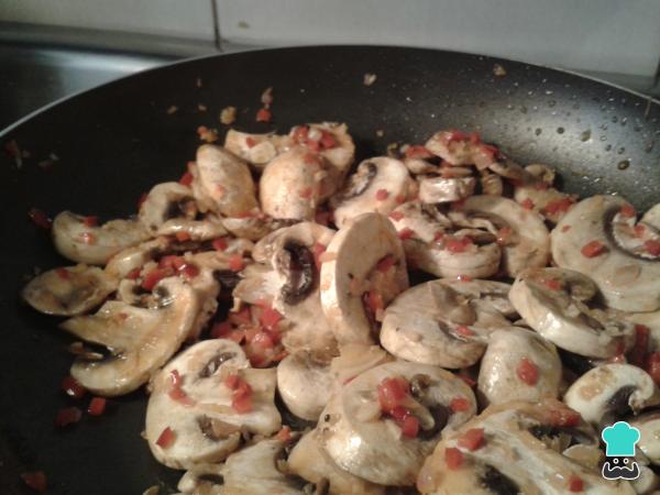 Recette d'empanadas au poulet et aux champignons - Étape 5