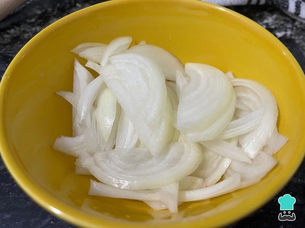 Recette de pizza fugazza - Étape 3